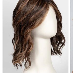 Raquel Welch Simmer Elite Petite | Synthetic Lace Front Wig (Hand-Tied)